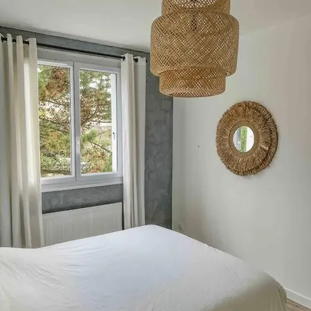 Tres Bien Equipe Et Idealement Situe. Apartment *